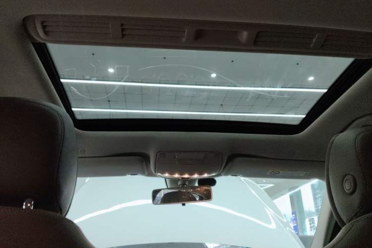 Used Mercedes-Benz E-Class 2018 Facelift E 200 L Sport 4MATIC