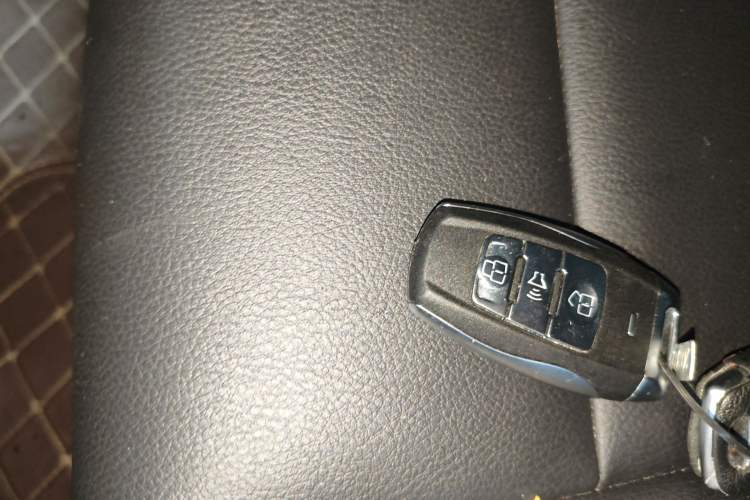 Used Haval H2 2016 Red-Label 1.5T Manual Two-Wheel Drive Luxury Model