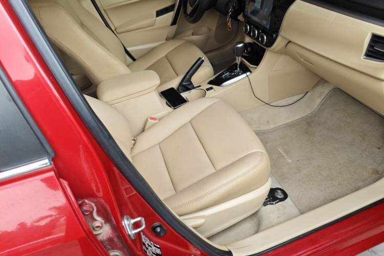 Used Toyota Corolla 2014 1.6L CVT GL-i Right Front Seat