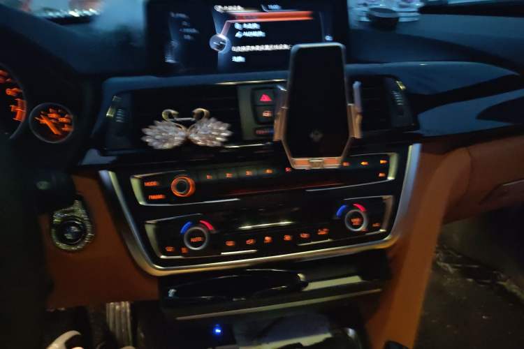 Used BMW 3 Series GT 2013 320i Leading Model