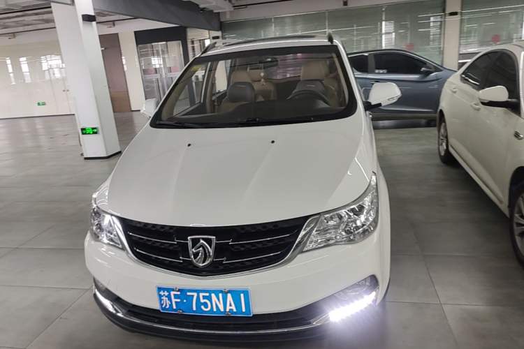Used Baojun 730 2016 1.8L iAMT Luxury Model 7 Seats