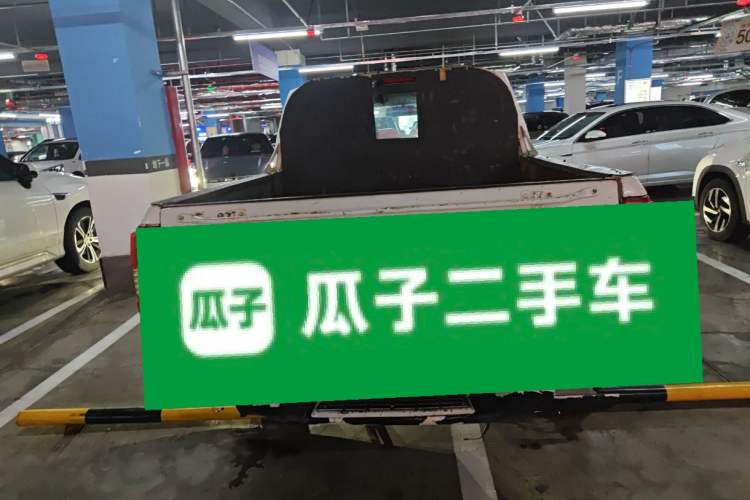 Used Dongfeng Ruichi 2015 2.4L Elite Edition Gasoline 4x4 Standard Trim ZG24
