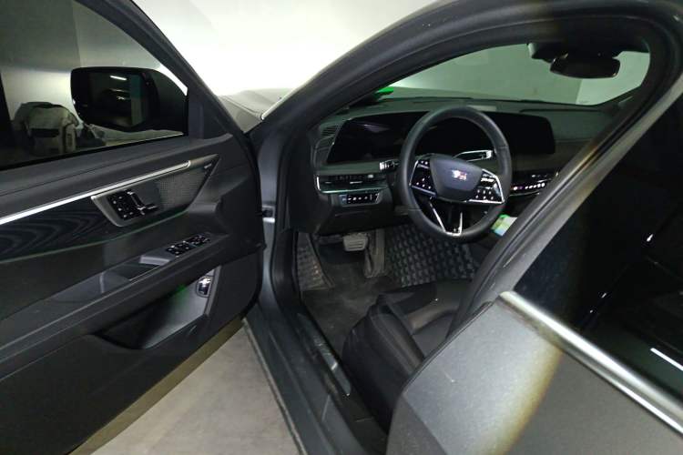 Used Cadillac CT6 2023 28T Luxury Version
