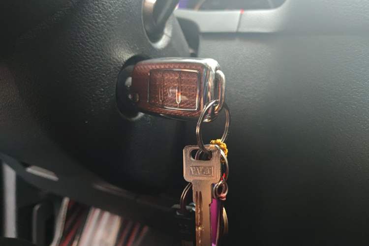 Used Volkswagen Tiguan 2016 280TSI Automatic Two-Wheel Drive Silk Road Comfort Edition Vehicle Key