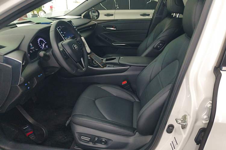 Used Toyota Avalon 2019 2.0L Luxury Edition China VI Standard
