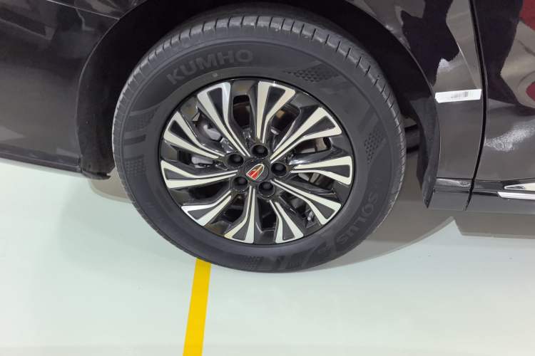 Used Hongqi HQ9 PHEV 2024 2.0T Four-Wheel Drive Business Edition Right Rear Wheel Hub