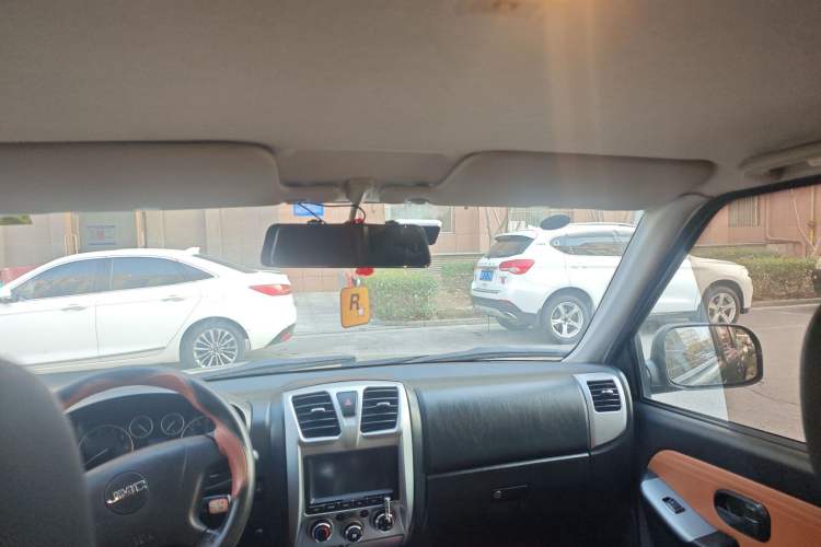 Used JMC Baodian 2018 2.9T New Value-Packed Two-Wheel-Drive Diesel Comfort Version with Standard Cargo Bed – JX4D30B5L