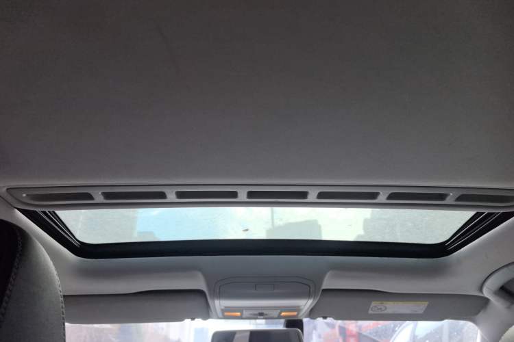 Used Volkswagen Bora 2016 1.6L Automatic Comfort Model
