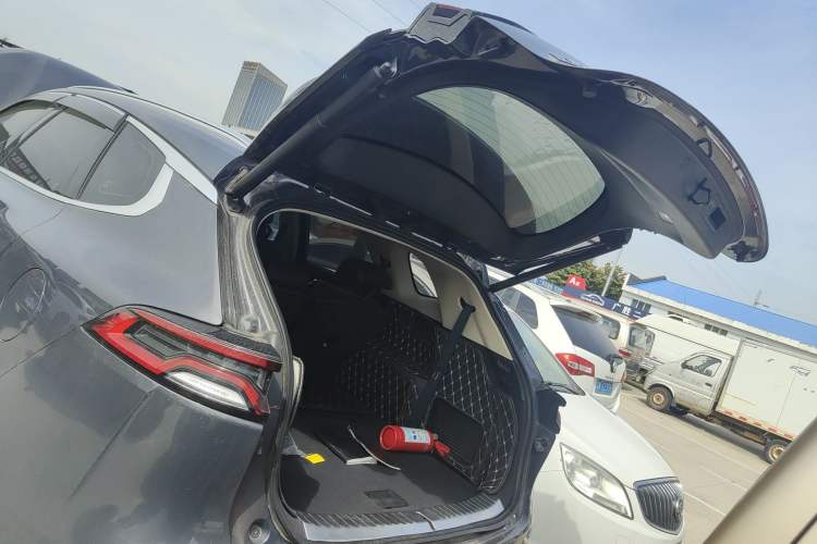 Used BYD Tang 2019 2.0T Automatic SmartConnect Luxury 7-Seater China VI Standard