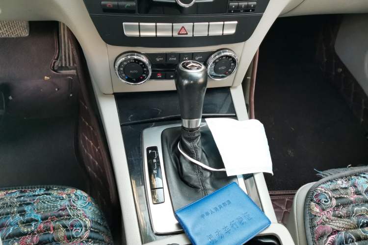 Used Mercedes-Benz C-Class 2011 C 180K Classic model
