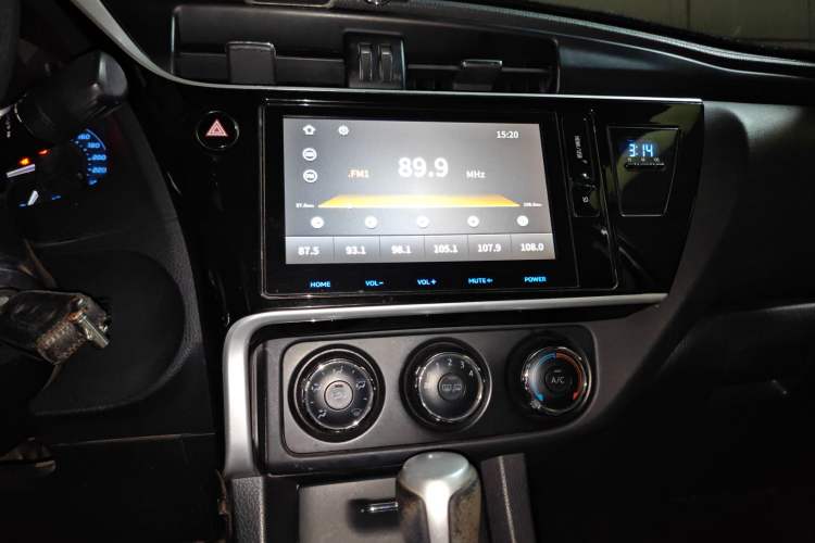 Used Toyota Corolla 2017 Revised Version 1.2T S-CVT GL-i