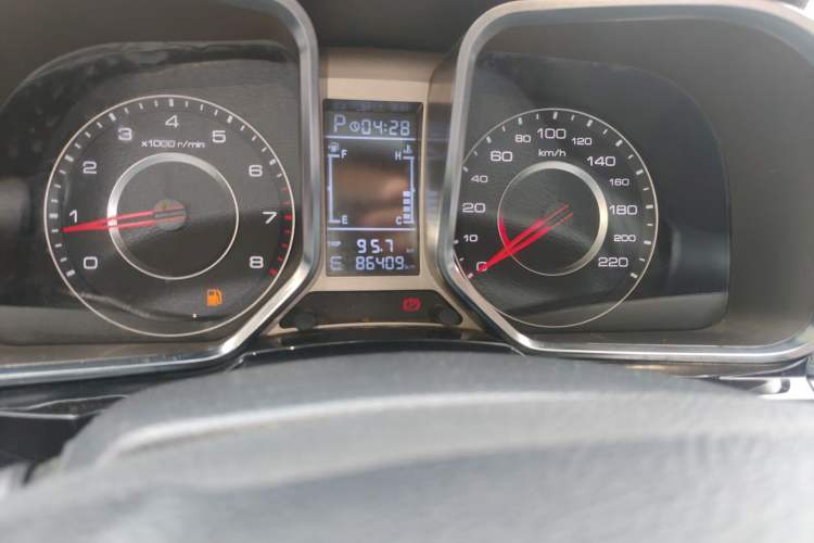 Used Zotye Domy X5 2015 1.5T CVT ZhiXian Model China IV Standard Odometer Close Up