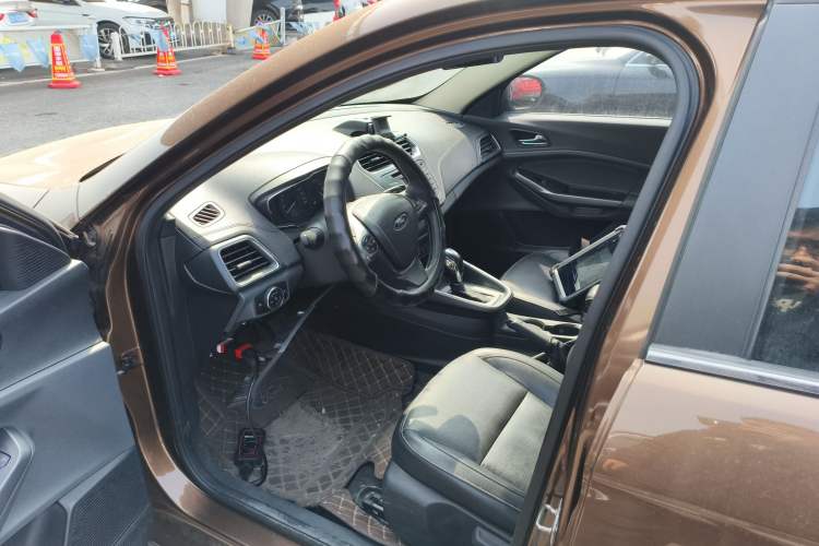 Used Ford Escort 2015 1.5L Automatic Fashion Model
