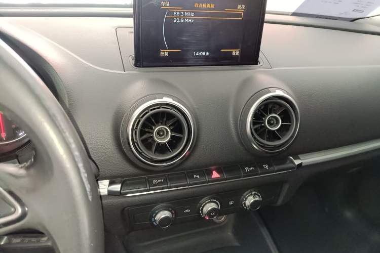 Used Audi A3 2016 Limousine 35 TFSI Prestige Edition