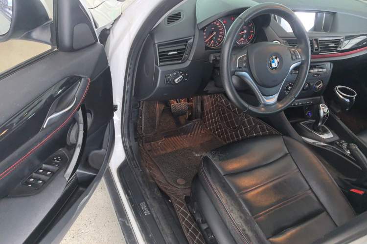 Used BMW X1 2015 sDrive18i Fashion Upgrade Edition Driver Seat