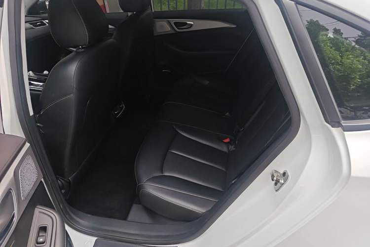 Used Roewe i6 MAX 2020 300TGI Automatic Sporty Cool Edition