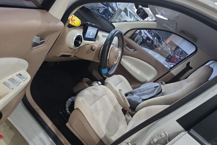 Used Wuling Hongguang MINIEV 2025 Four-Door Version Advanced Edition
