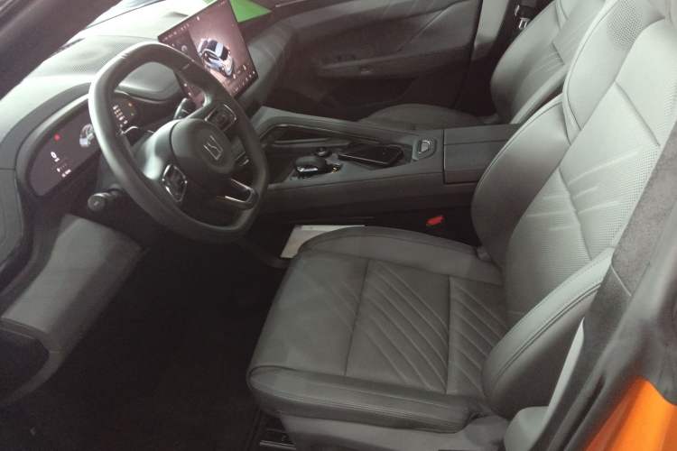 Used Zeekr 001 2025 WE Edition 100 kWh Rear-Wheel Drive
