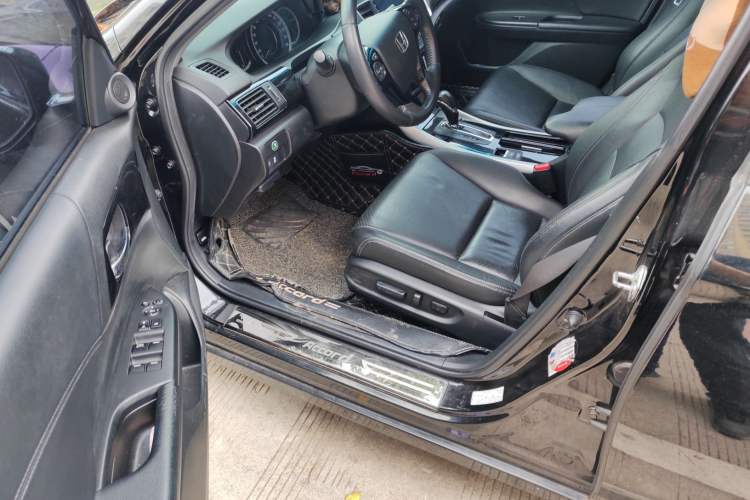 Used Honda Accord 2016 2.0L Luxury Edition