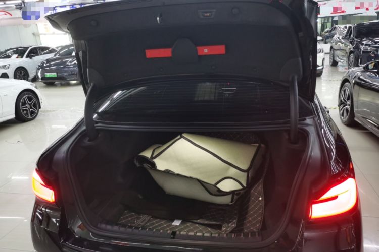 Used BMW 5 Series 2022 Second Facelift 525Li M Sport Package
