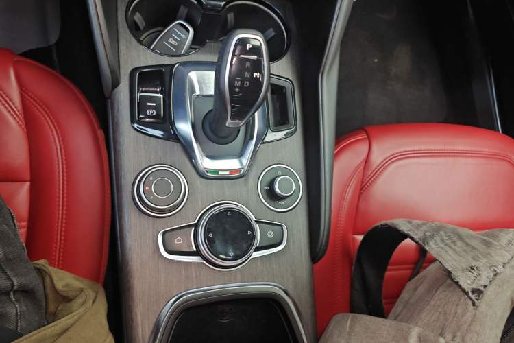 Used Alfa Romeo Giulia 2020 2.0T 280HP VIRTU Limited Edition