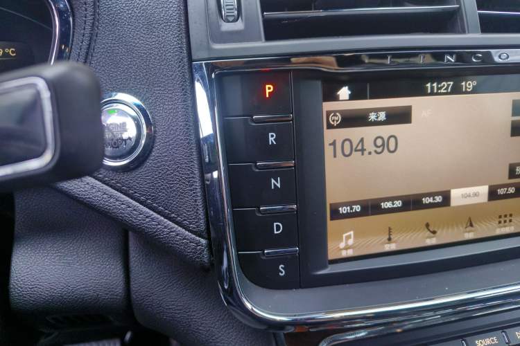 Used Lincoln Continental 2017 2.0T Two-Wheel-Drive Luxury Edition Gear Lever