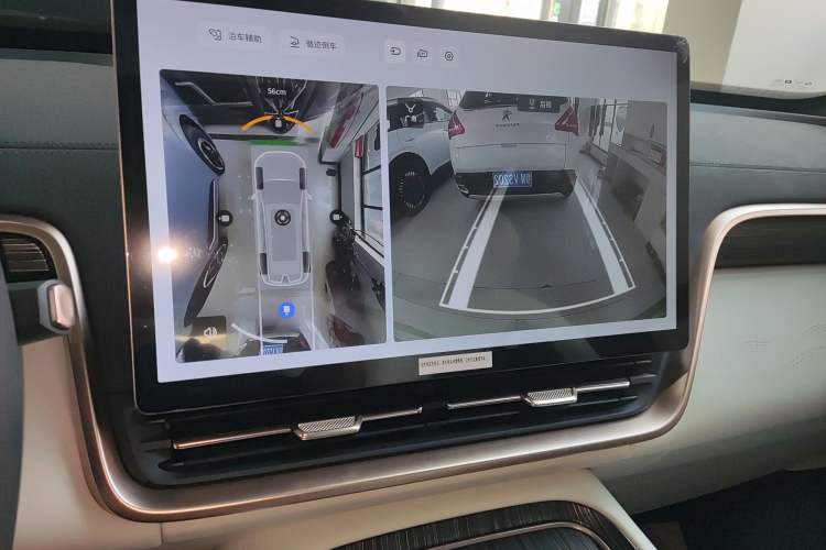 Used Dongfeng eπ eπ008 2024 636Max All-Electric Version 6 Seats
