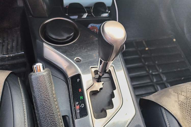 Used Toyota RAV4 2013 2.0L CVT Four-Wheel Drive New Edition