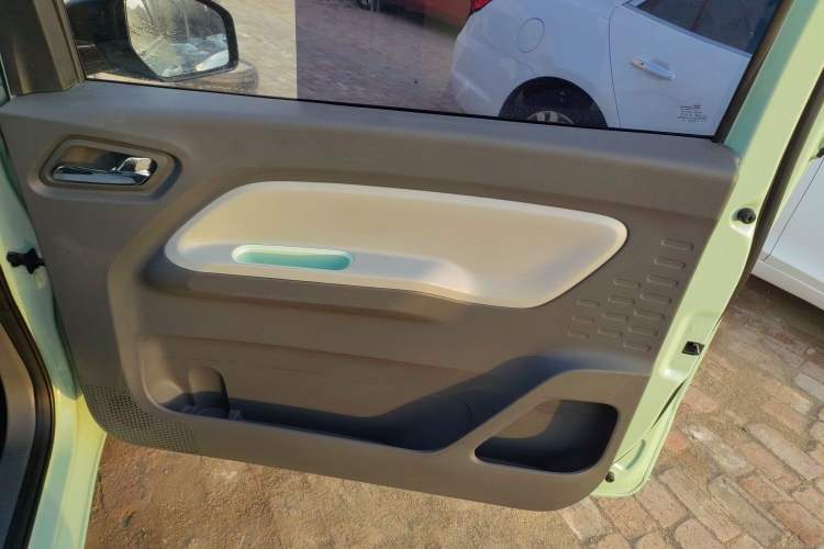 Used Wuling Hongguang MINIEV 2022 Macaron Premium Model – Lithium Iron Phosphate