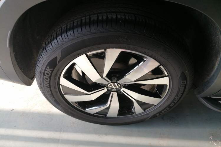 Used Volkswagen Tayron 2022 330TSI Two-Wheel Drive Luxury Smart Connectivity Version