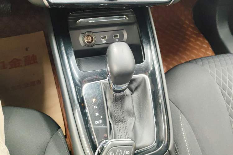 Used Roewe i5 2019 1.5L Automatic 4G Connected Langyue Edition
