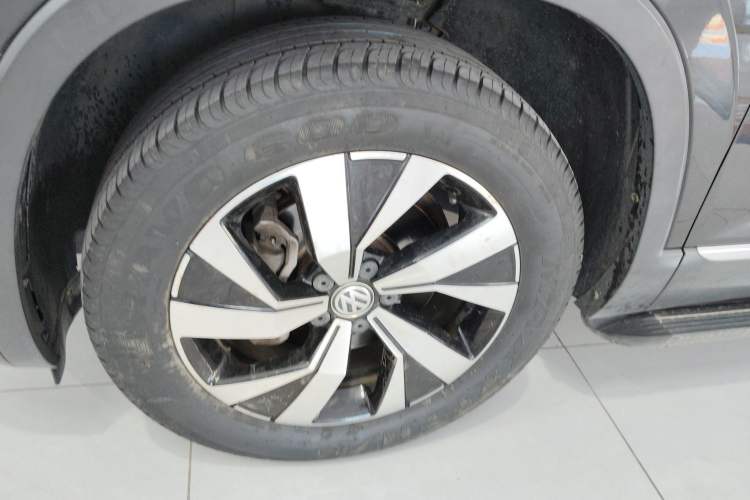 Used Volkswagen Tayron 2021 330TSI Two-Wheel Drive Luxury Smart Connectivity Version