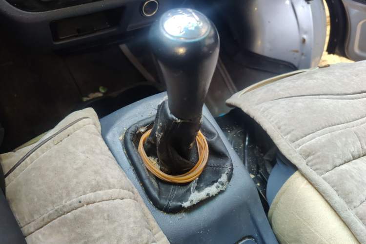 Used Jinbei Hiace X30 2020 1.5L Super-Comfortable Version China VI Standard SWC15M Gear Lever