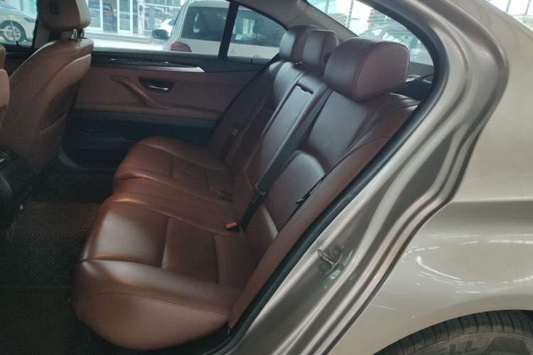 Used BMW 5 Series 2014 525Li Leading Model
