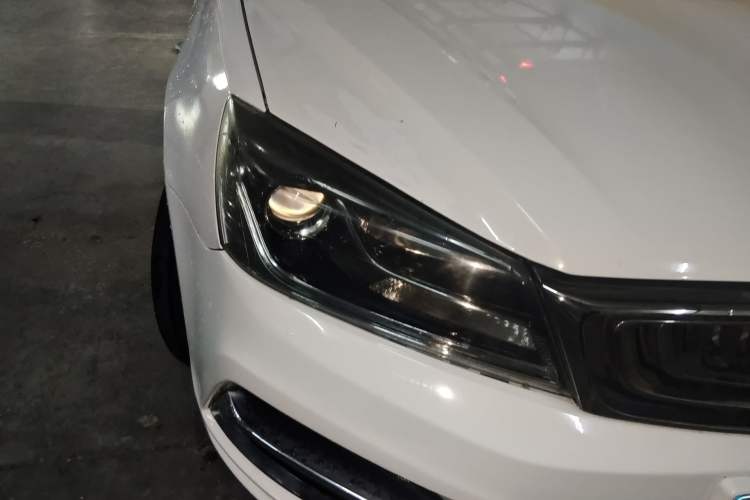 Used Geely Auto Emgrand 2018 1.5L CVT Luxury Model Right Front Headlight