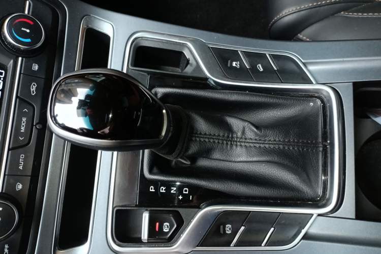 Used Geely Auto Vision S1 2018 1.4T CVT FENGXING Model
