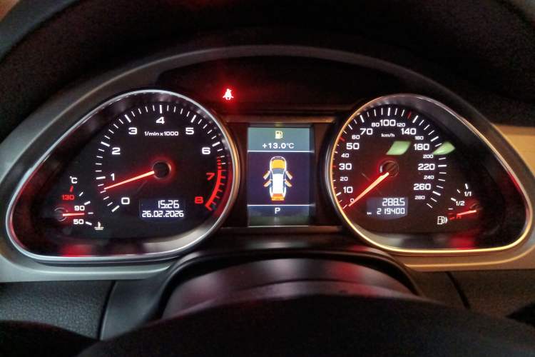 Used Audi Q7 2014 35 TFSI Sport Edition Instrument Cluster