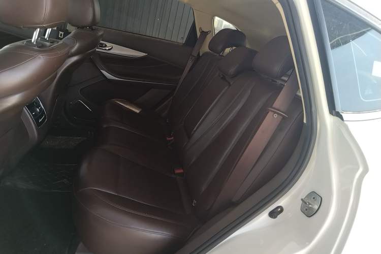 Used Leopaard Mattu 2018 1.6T GDI DCT Elite Model Left Rear Seat