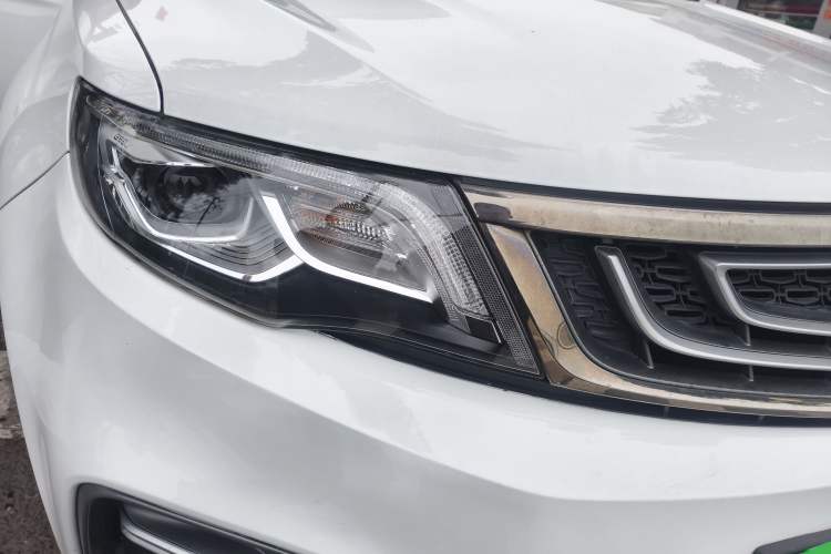 Used Geely Auto Emgrand X7 Sport 2020 1.8TD DCT Two-Wheel Drive Smart Connect 4G-Enabled Version
