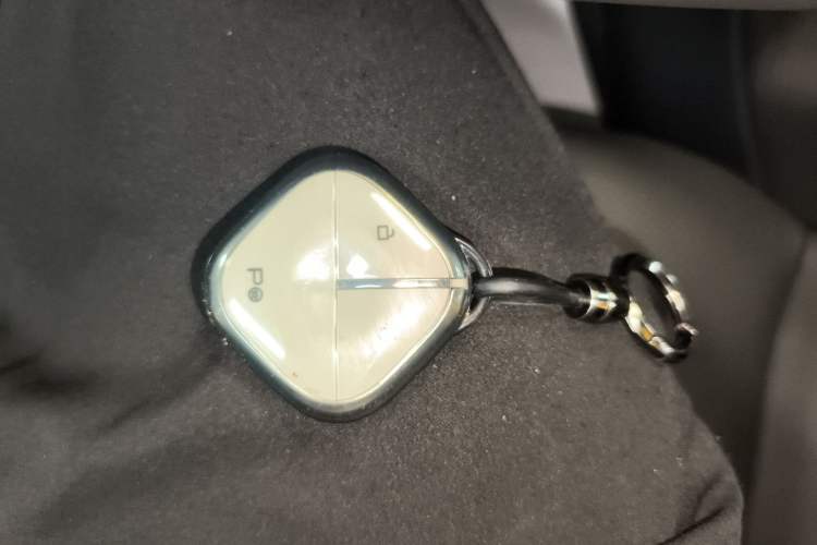 Used Baojun Yunhai 2024 140km Plug-in Hybrid Version
