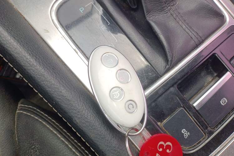 Used BYD Song MAX 2018 1.5T Automatic Smart Connect Luxury 6-Seater Vehicle Key