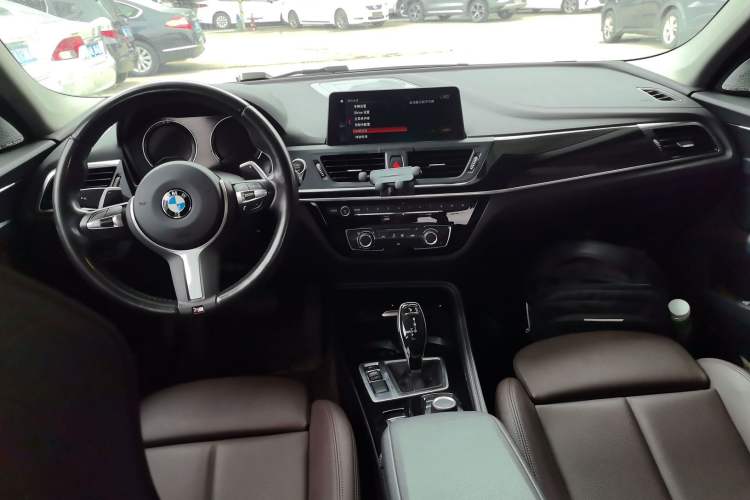 Used BMW 1 Series 2020 125i Leading Model M Sport Package Center Console