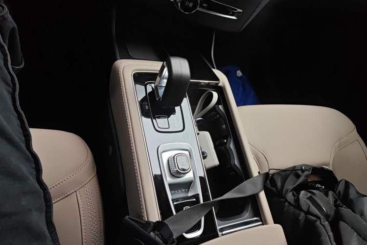 Used Volvo XC90 2025 Facelifted B5 Zhiyi Luxury Edition 5 Seats