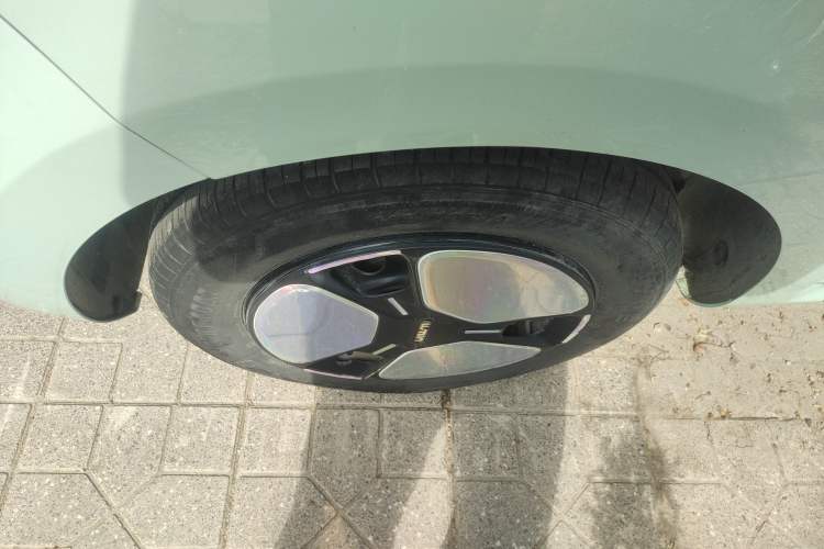 Used CHANGAN NEVO Lumin 2022 155 km – Refreshingly Sweet Edition Right Rear Wheel Hub