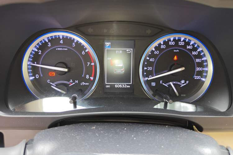 Used Toyota Highlander 2018 2.0T Four-Wheel Drive Luxury Edition 7 Seats China V Emission Standard