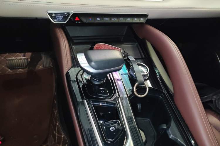 Used Geely Auto Monjaro L 2021 2.0TD DCT EVO Two-Wheel Drive Smart Luxury Version
