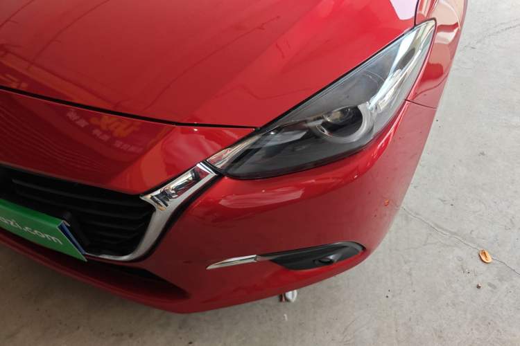 Used Mazda 3 Axela 2017 Sedan 1.5L Automatic Luxury Model Emission Standard China V
