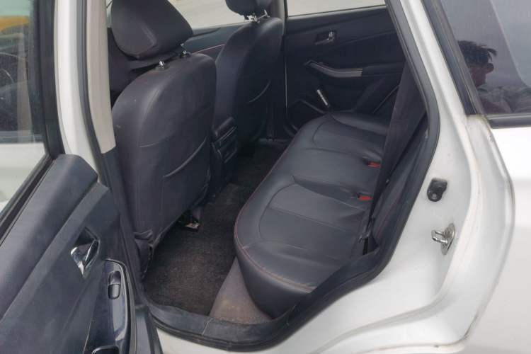 Used Venucia T70 2018 2.0L CVT Smart Edition
