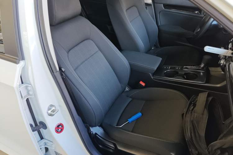 Used Honda Civic 2023 240TURBO CVT Dynamic Edition Right Front Seat