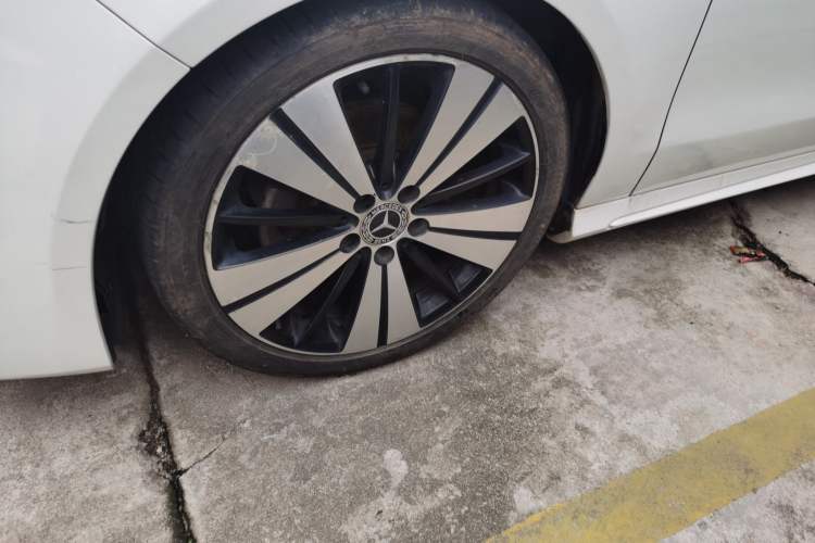 Used Mercedes-Benz CLA 2017 Facelifted CLA 200 Stylish Edition Left Front Wheel Hub